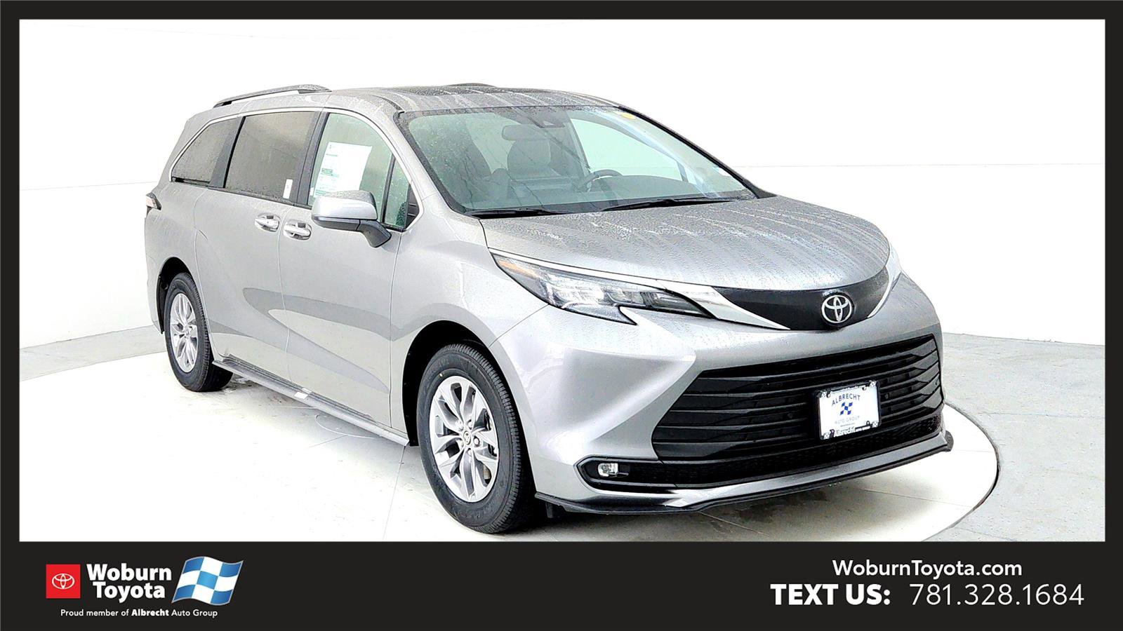New 2026 Toyota Sienna XLE image 1