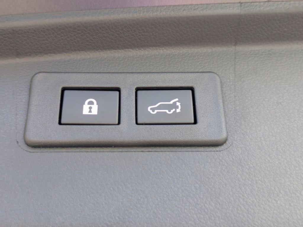 Used 2025 Subaru Outback Onyx Edition image 14