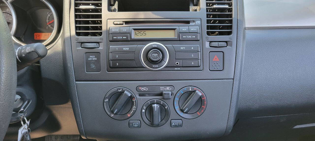 Used 2011 Nissan Versa 1.8 S w/ Plus Pkg FWD image 21