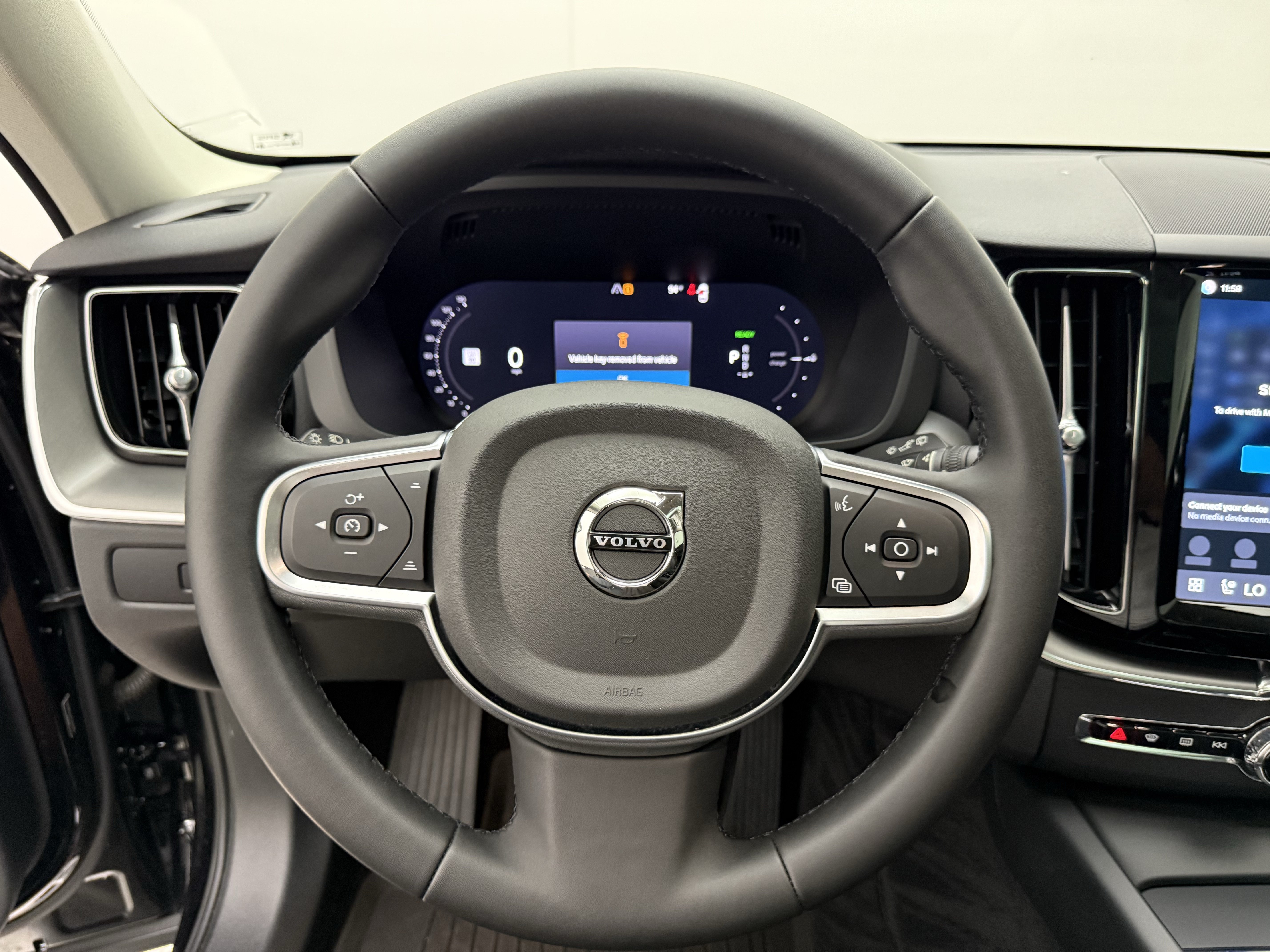 Certified 2025 Volvo XC60 T8 Core w/ Protection Package Premier AWD/4WD image 15