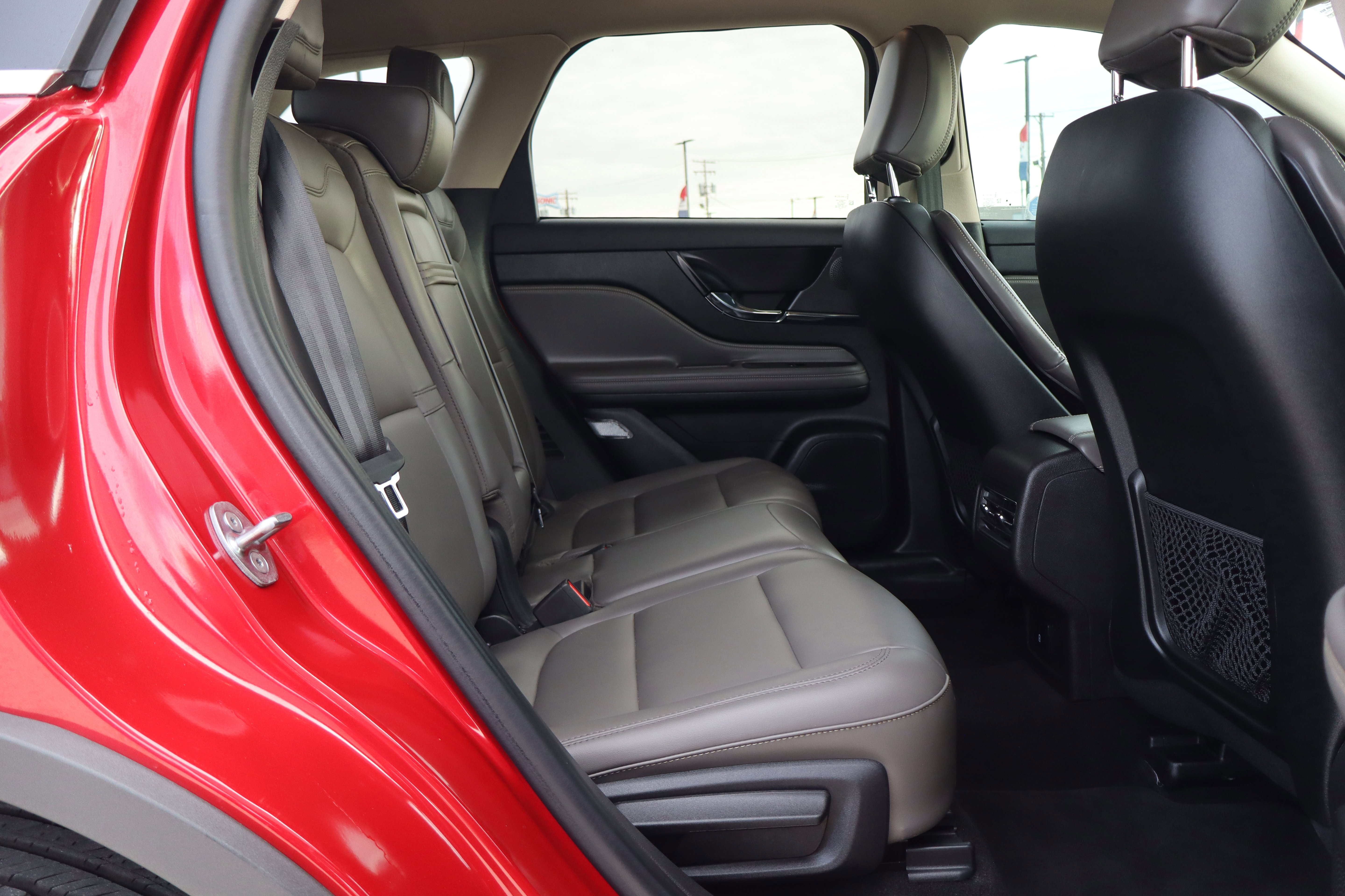 Used 2024 Lincoln Corsair Premiere w/ Rear Removable Package Tray image 12