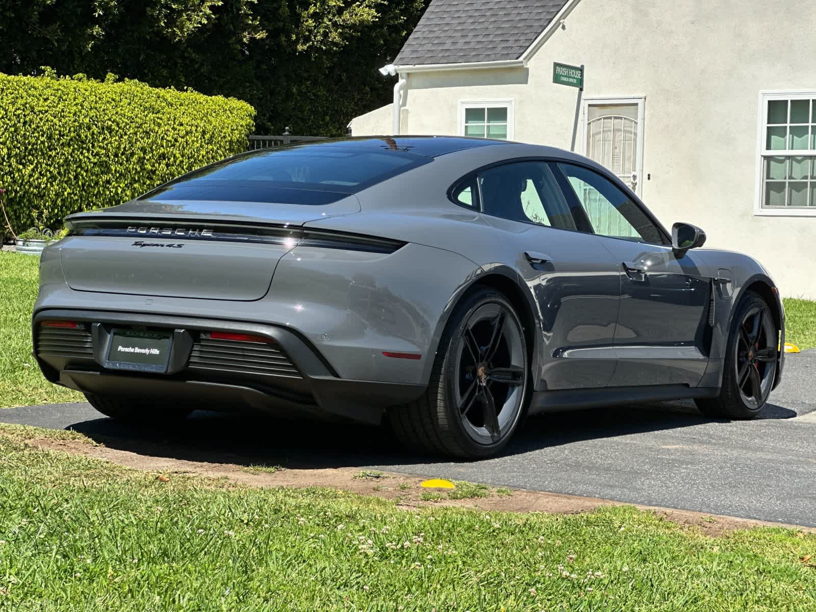 New 2026 Porsche Taycan 4S AWD/4WD image 8