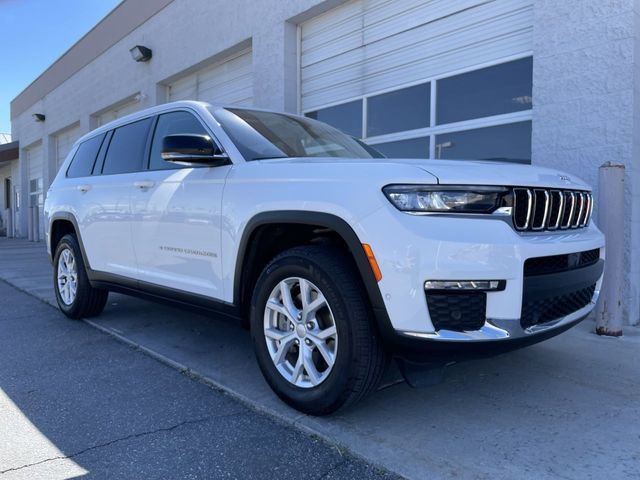 Used 2023 Jeep Grand Cherokee L Limited w/ Luxury Tech Group II image 10