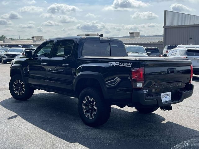 Used 2018 Toyota Tacoma TRD Off-Road AWD/4WD image 6