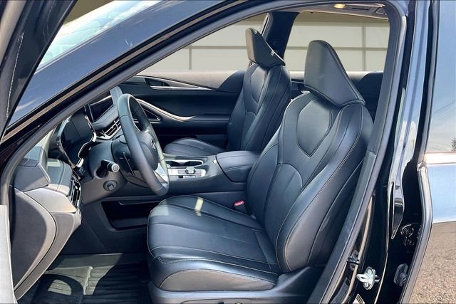 Certified 2026 INFINITI QX60 Luxe w/ Cargo Package FWD image 25