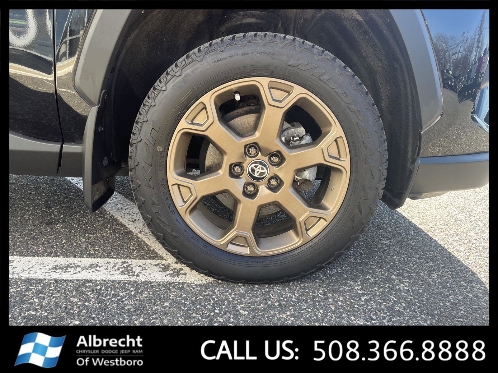 Used 2024 Toyota RAV4 AWD Hybrid image 30