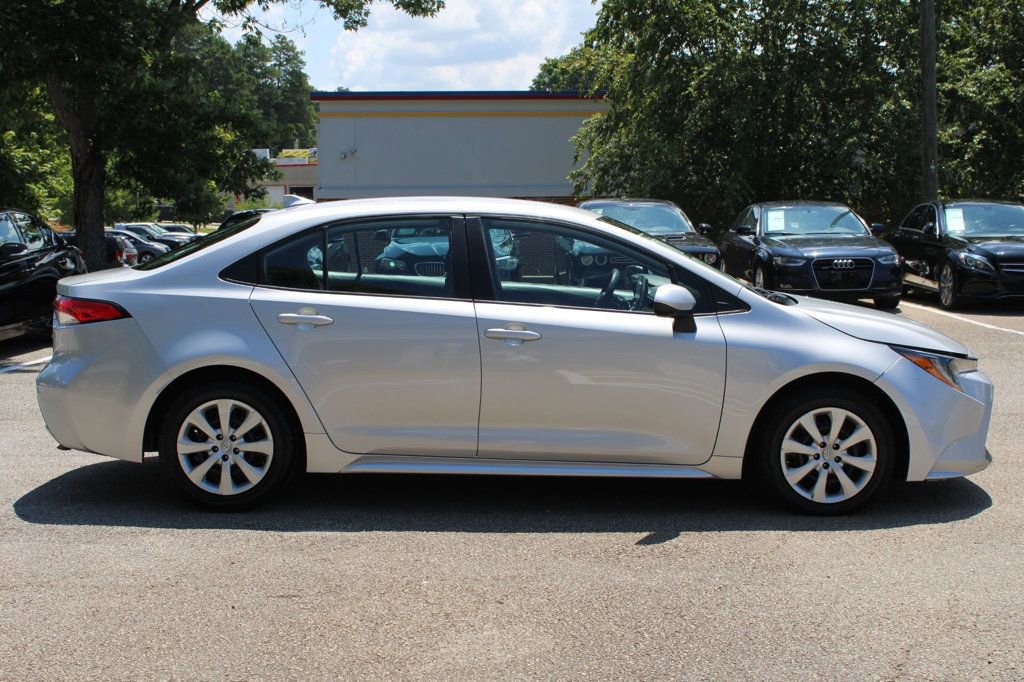 Used 2021 Toyota Corolla LE image 5