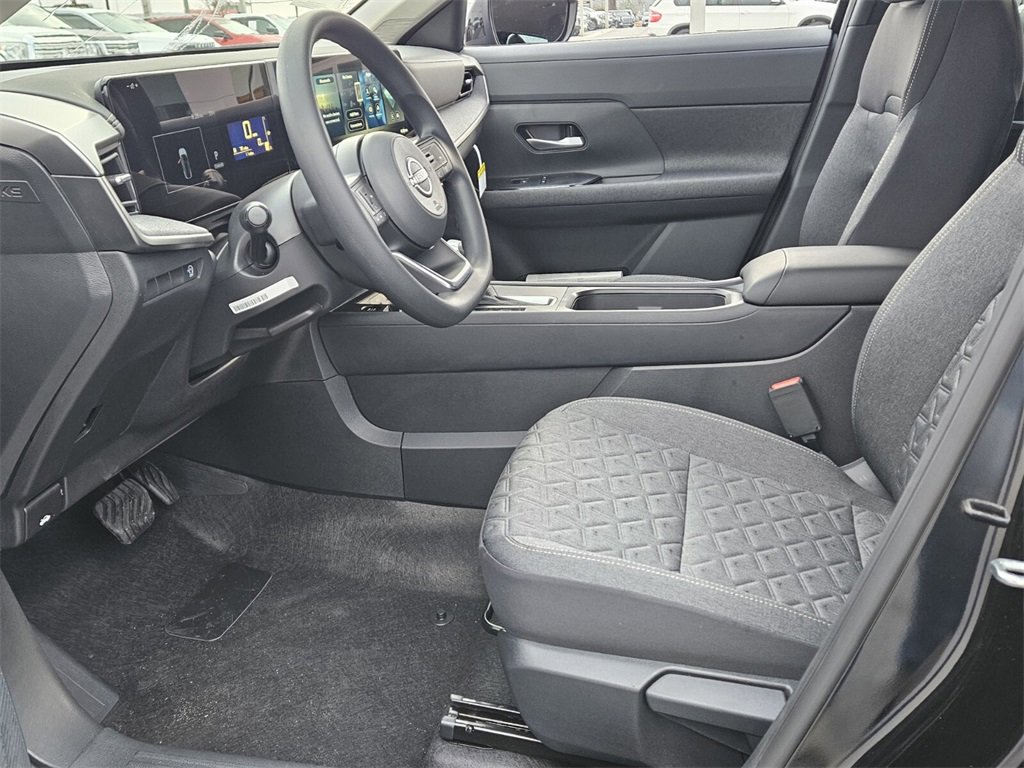 New 2026 Nissan Kicks SV image 3