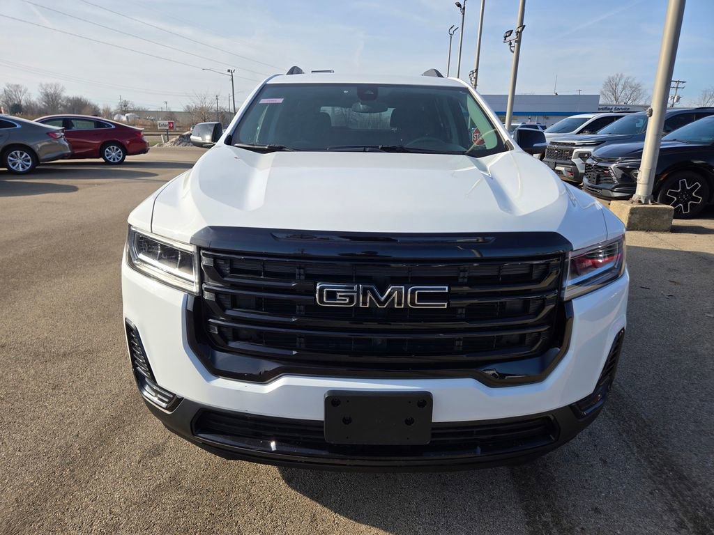 Certified 2023 GMC Acadia SLE w/ Driver Convenience Package image 2