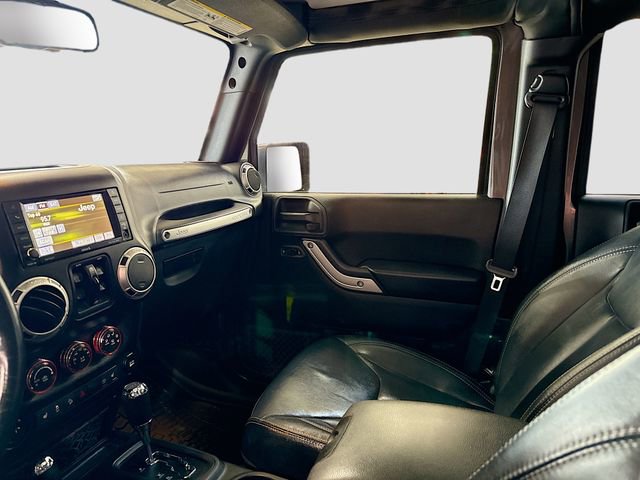 Used 2017 Jeep Wrangler Unlimited Rubicon w/ Connectivity Group image 22