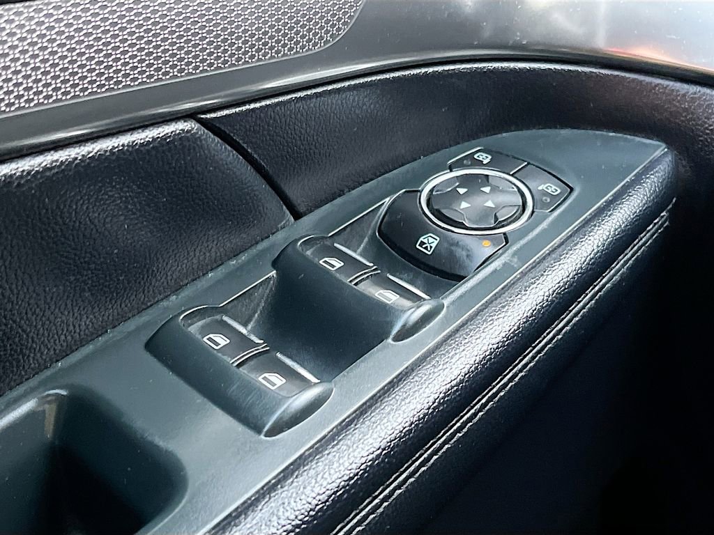 Used 2019 Ford Explorer XLT w/ Equipment Group 202A image 18