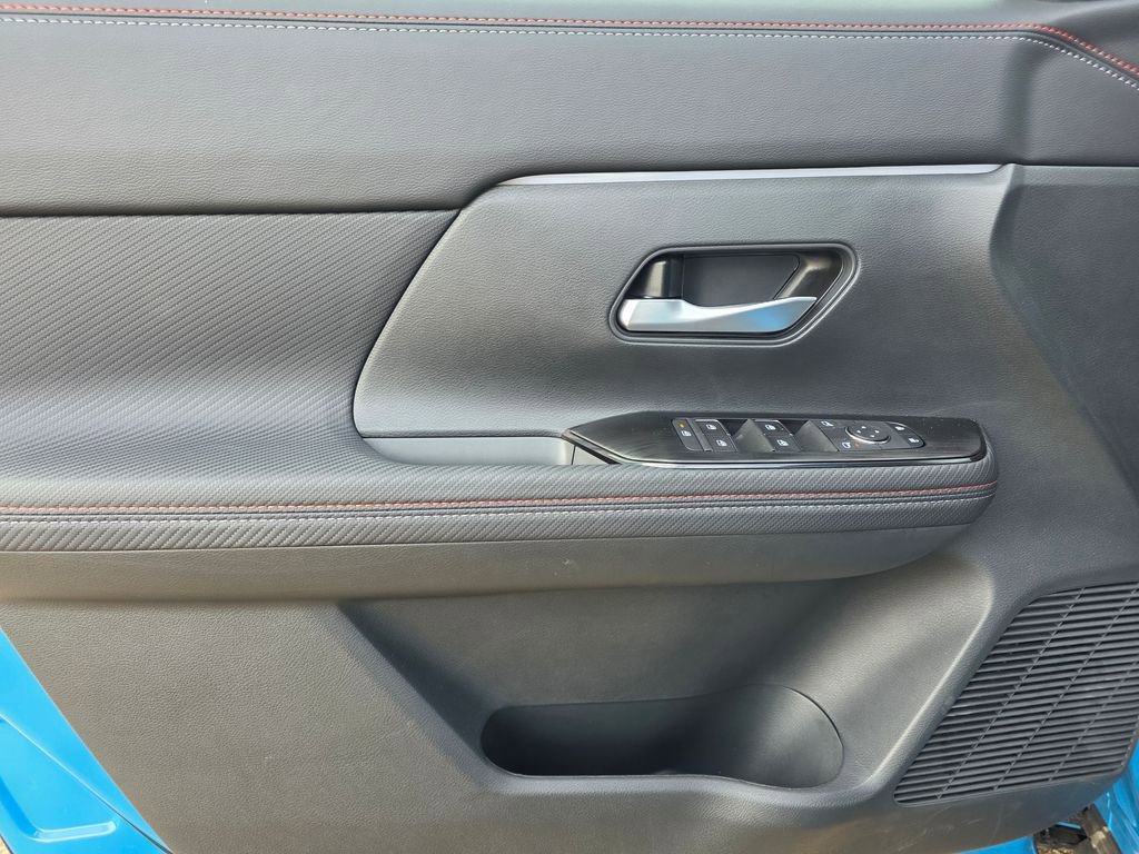 New 2026 Nissan Kicks SR image 14