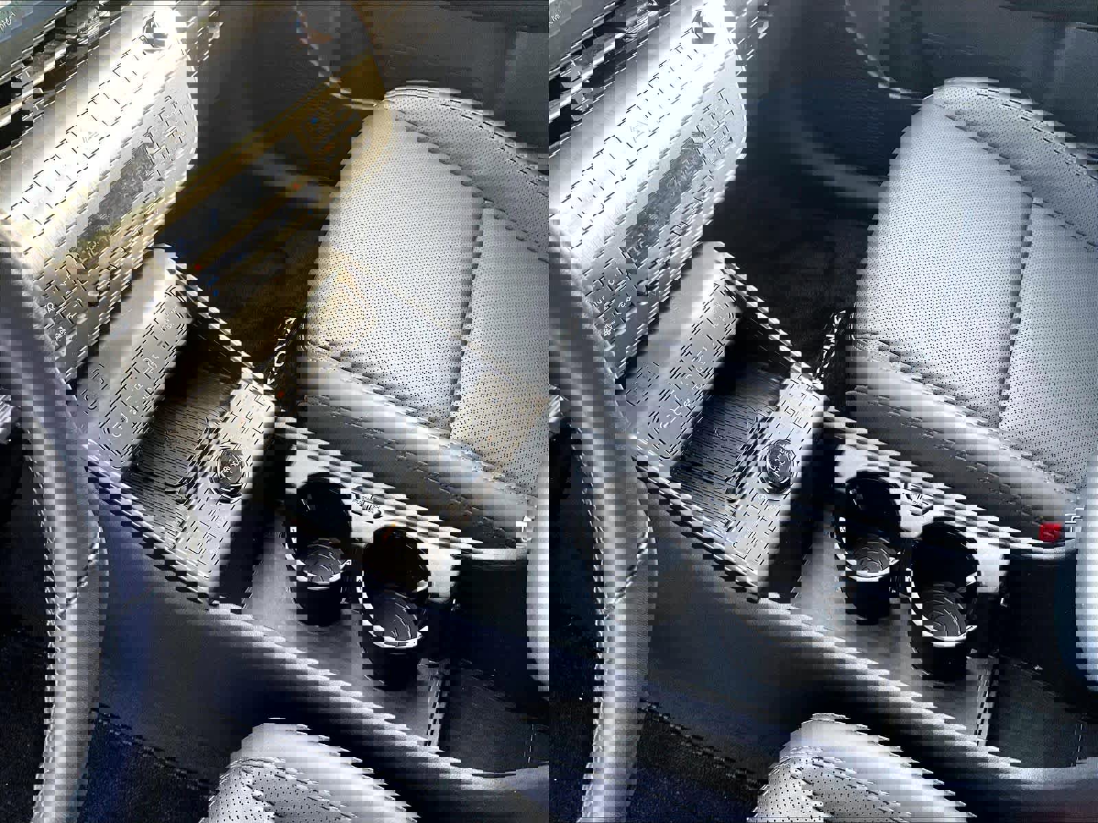 Used 2024 Hyundai Kona Limited image 20