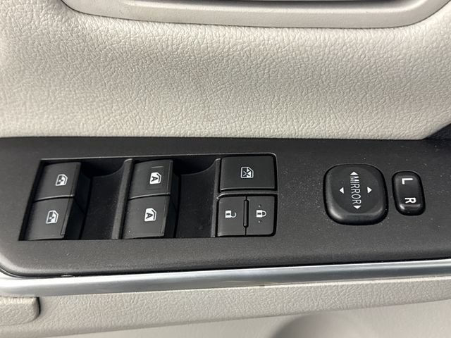 Used 2016 Toyota Camry SE FWD image 26