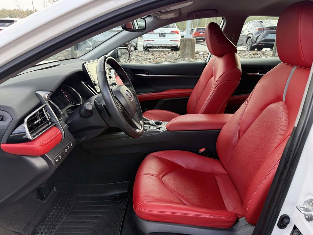 Used 2022 Toyota Camry XSE image 13