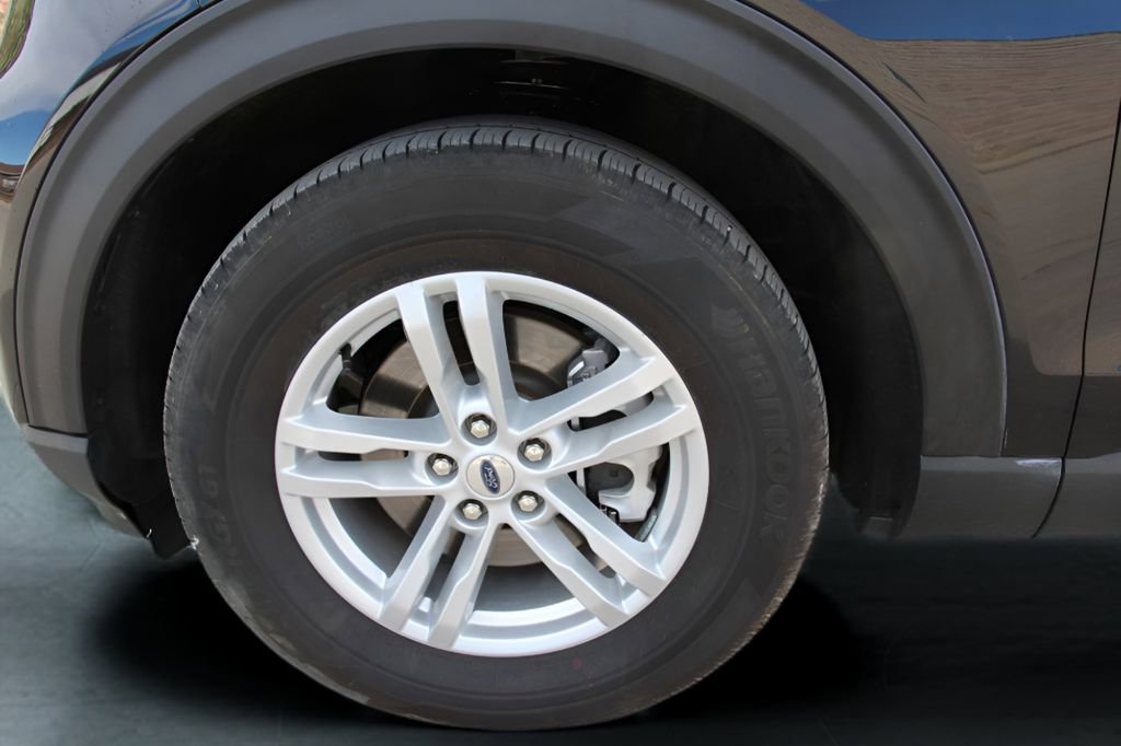 Used 2023 Ford Explorer XLT image 10