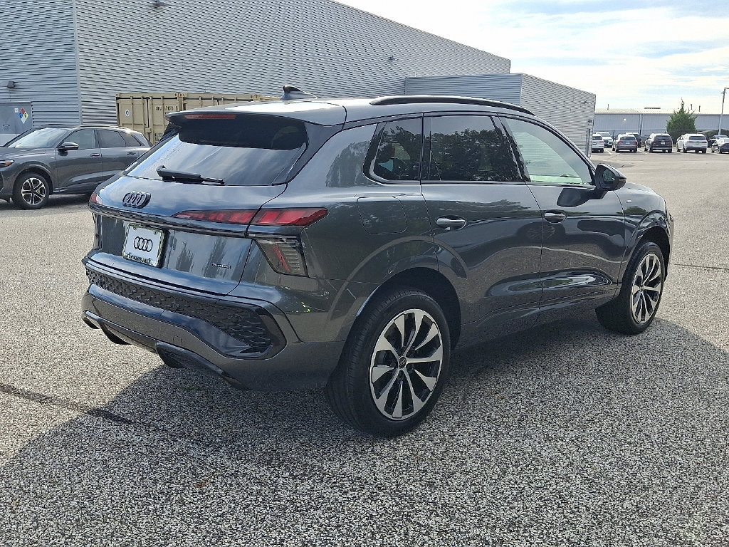 New 2026 Audi Q3 quattro 2.0T AWD/4WD image 4