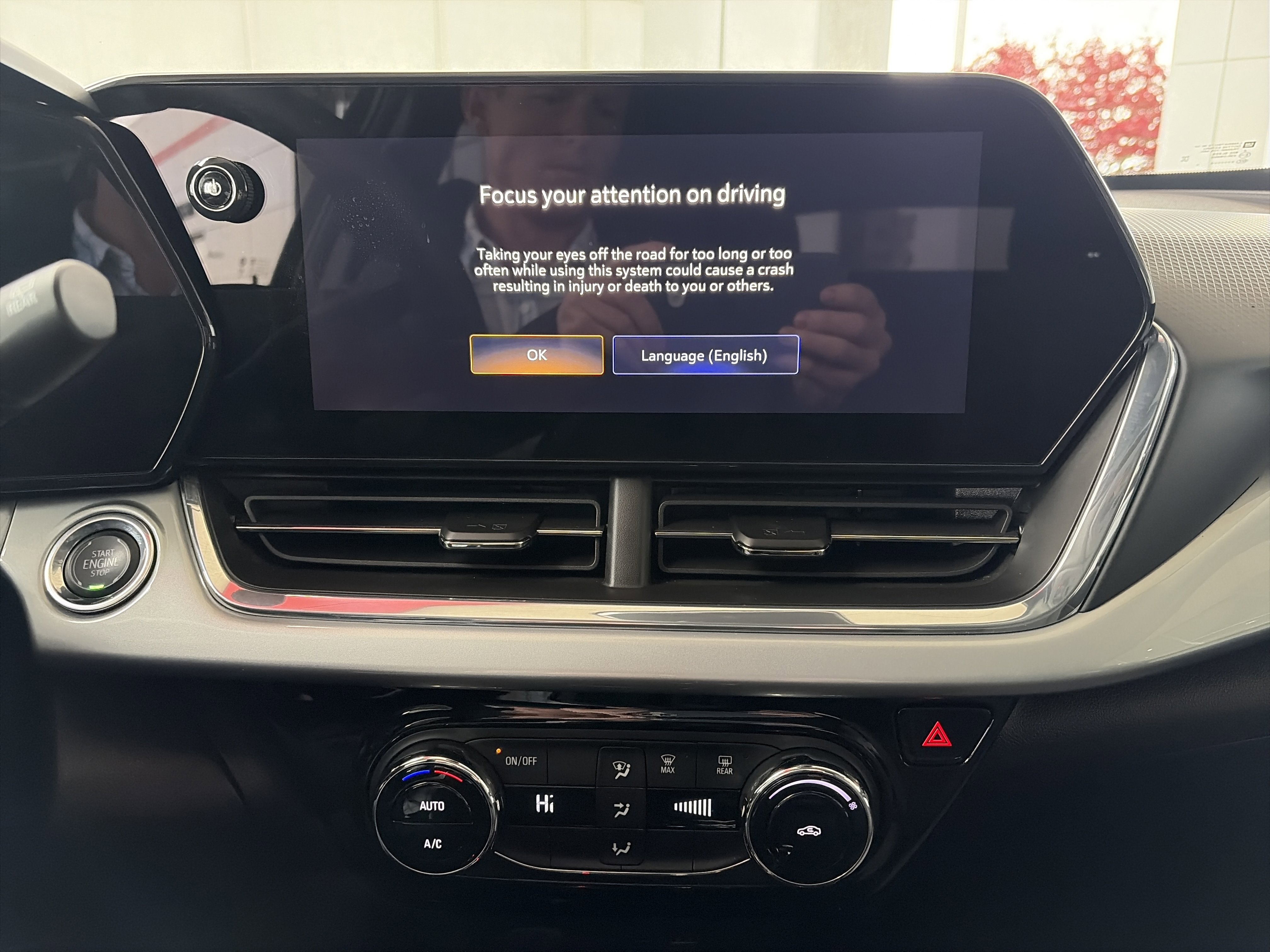 Used 2025 Chevrolet Trax LT image 26