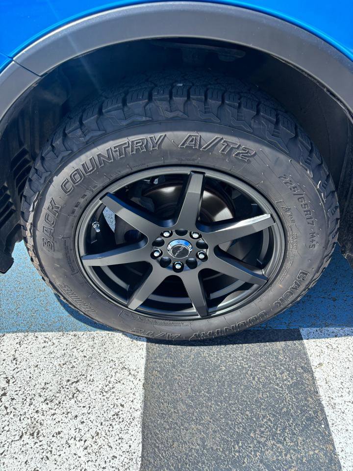 Used 2018 Toyota RAV4 LE w/ All Weather Liner Package AWD/4WD image 28