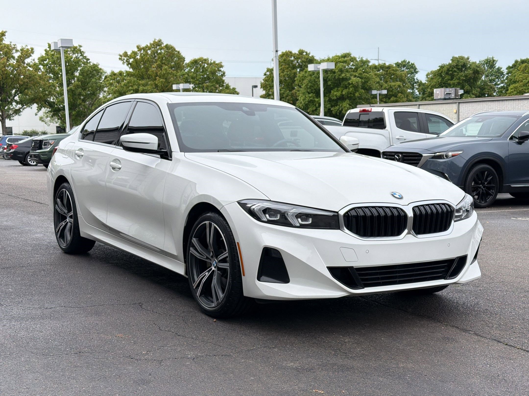 Certified 2023 BMW 330i Sedan w/ Convenience Package RWD image 7