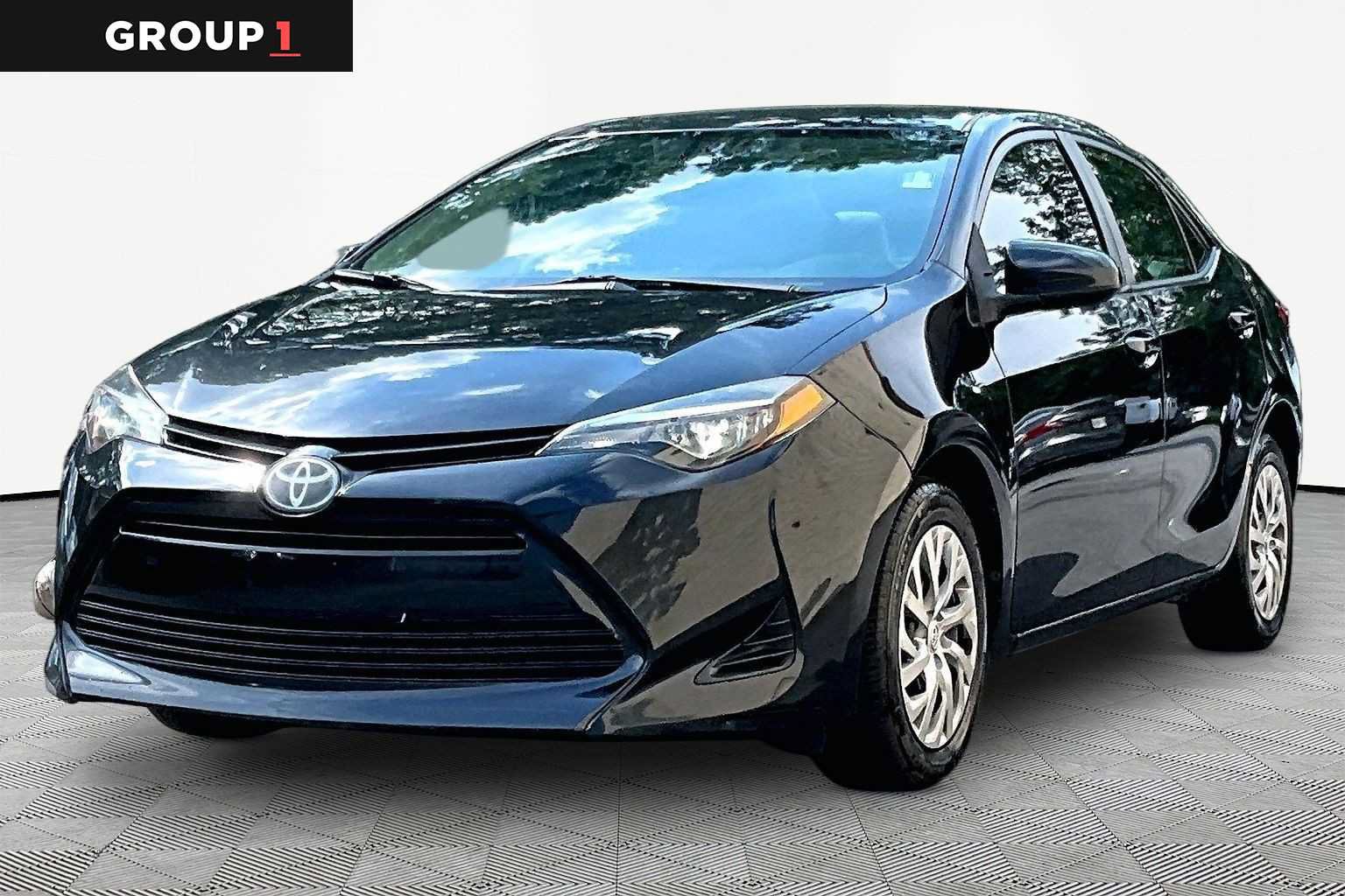Certified 2019 Toyota Corolla LE FWD image 1