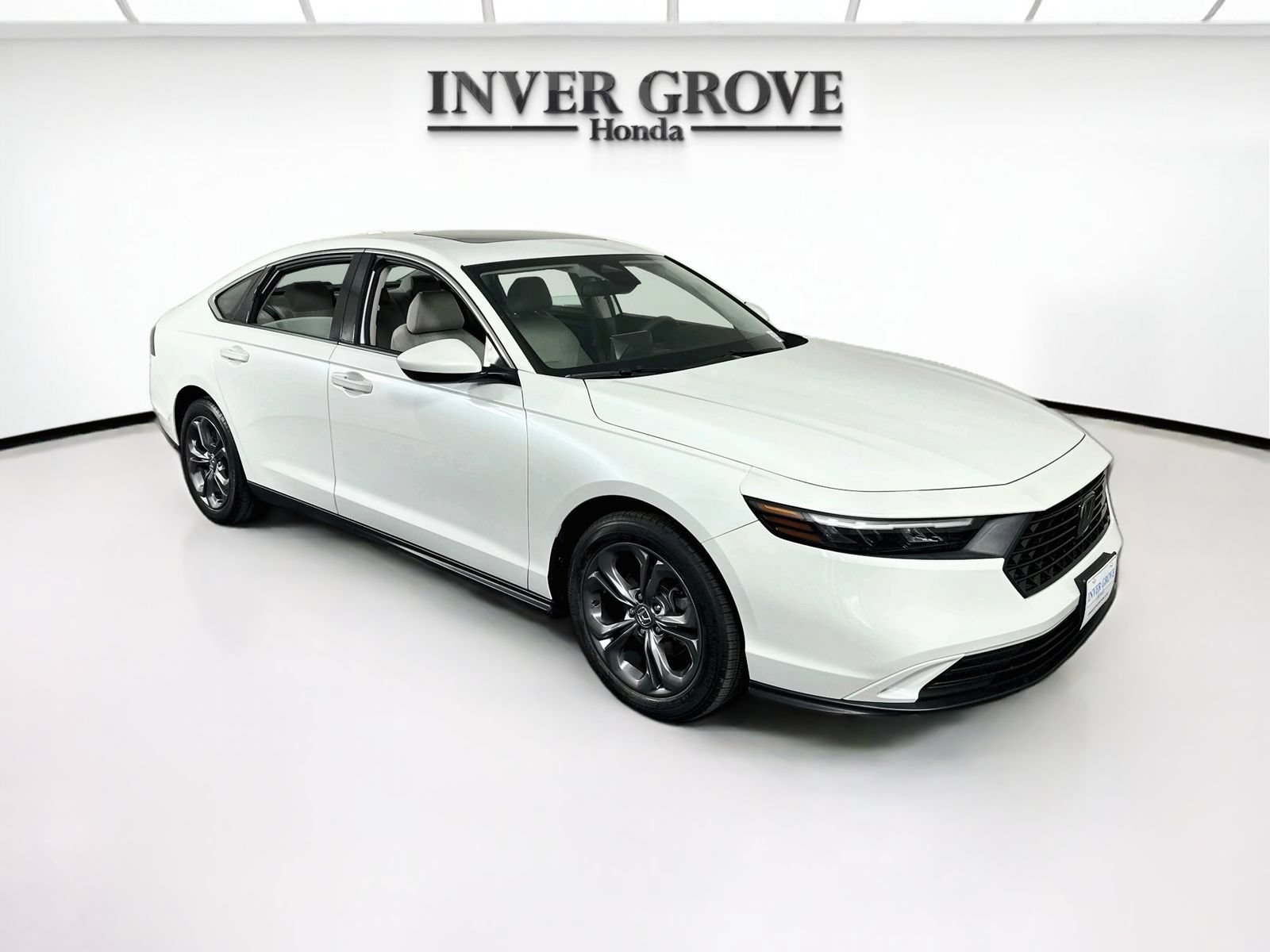 Used 2023 Honda Accord EX image 3
