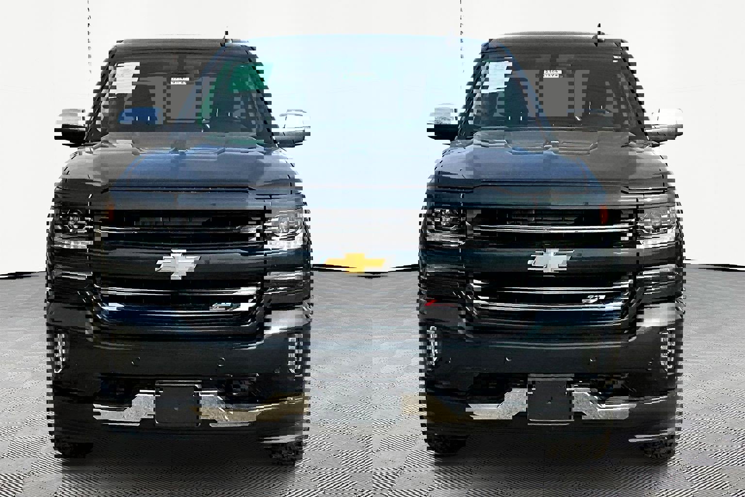 Used 2017 Chevrolet Silverado 1500 LTZ Z71 w/ LTZ Plus Package image 2