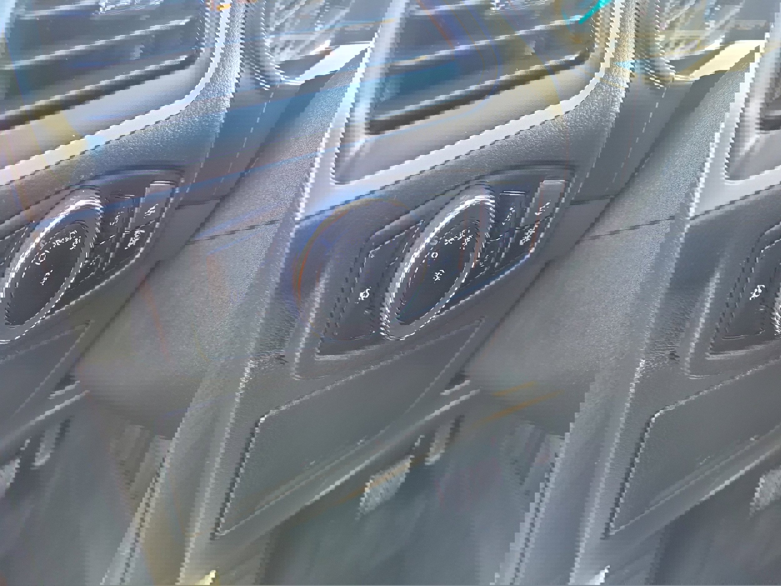 Used 2024 Ford Edge SEL w/ Convenience Package image 22