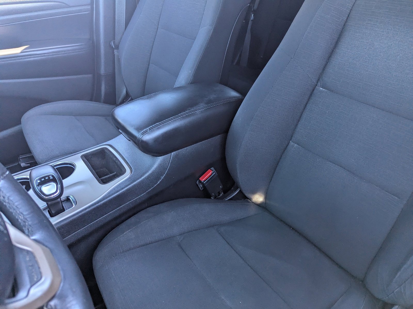 Used 2015 Jeep Grand Cherokee Laredo image 18