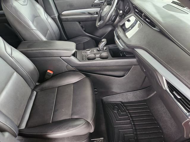 Used 2019 Cadillac XT4 Premium Luxury w/ Enhanced Visibility Package FWD image 12
