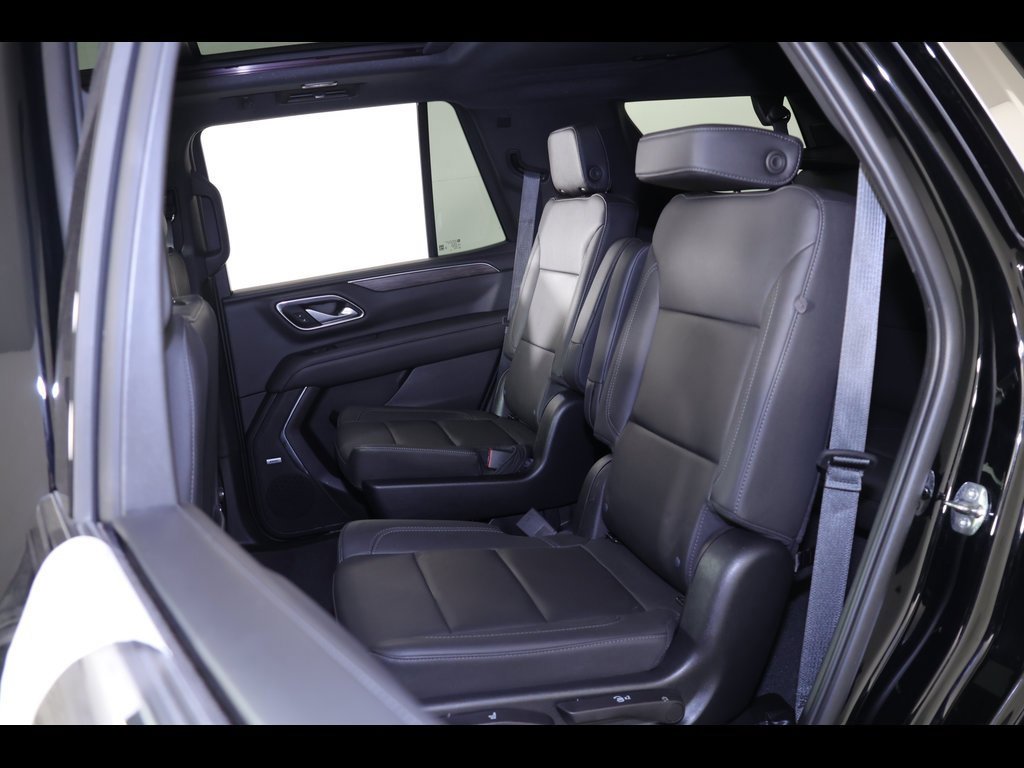 Used 2022 Chevrolet Tahoe LT w/ Luxury Package image 5