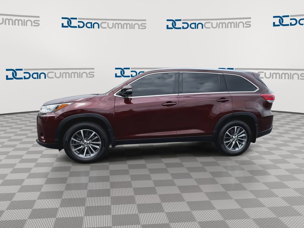 Used 2019 Toyota Highlander XLE AWD/4WD image 5
