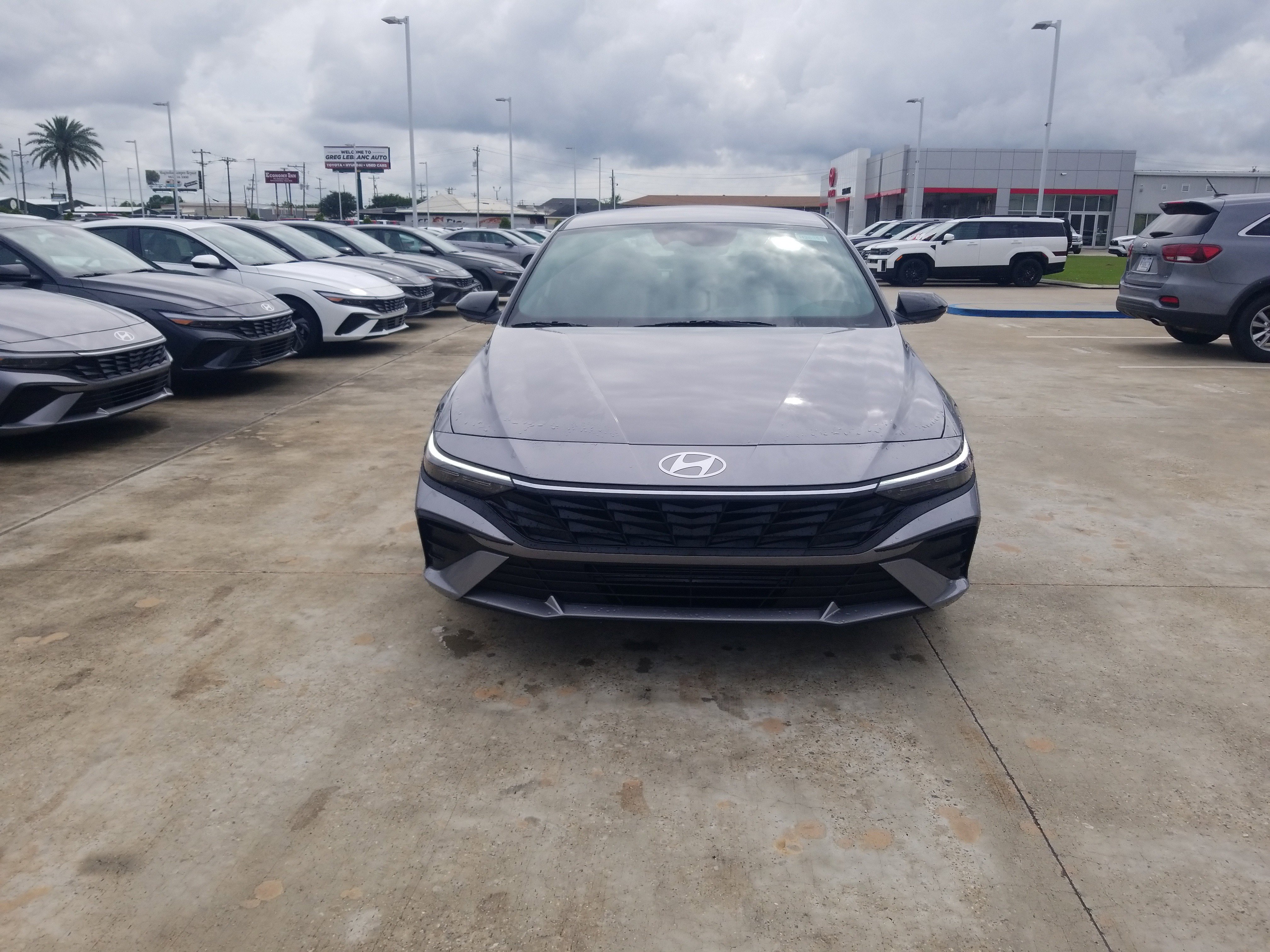 New 2026 Hyundai Elantra Sport FWD image 2