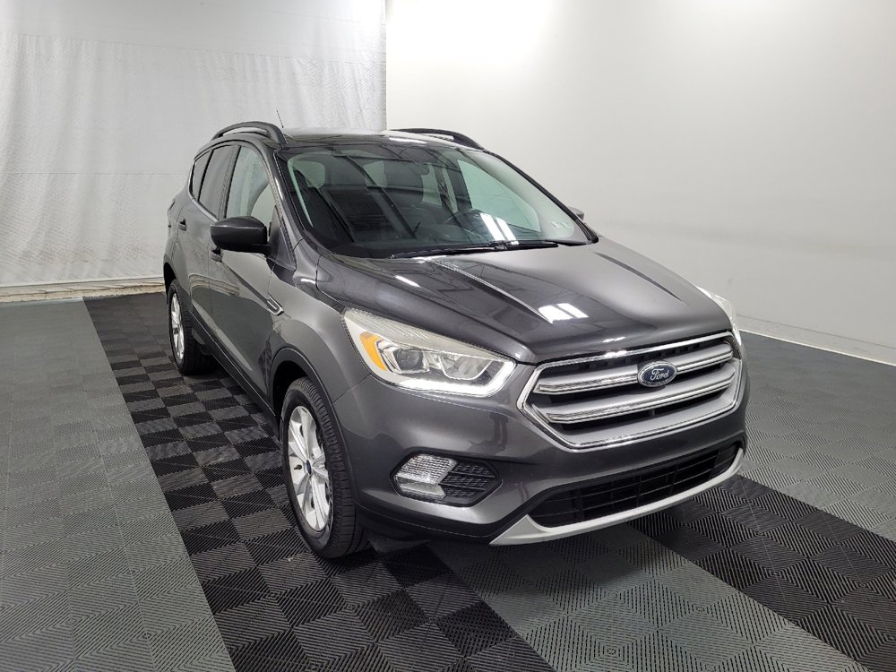 Used 2017 Ford Escape SE w/ SE Leather Comfort Package FWD image 13