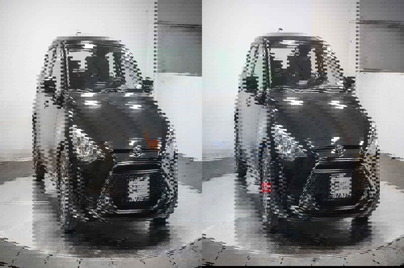 Certified 2020 Toyota Yaris LE image 3