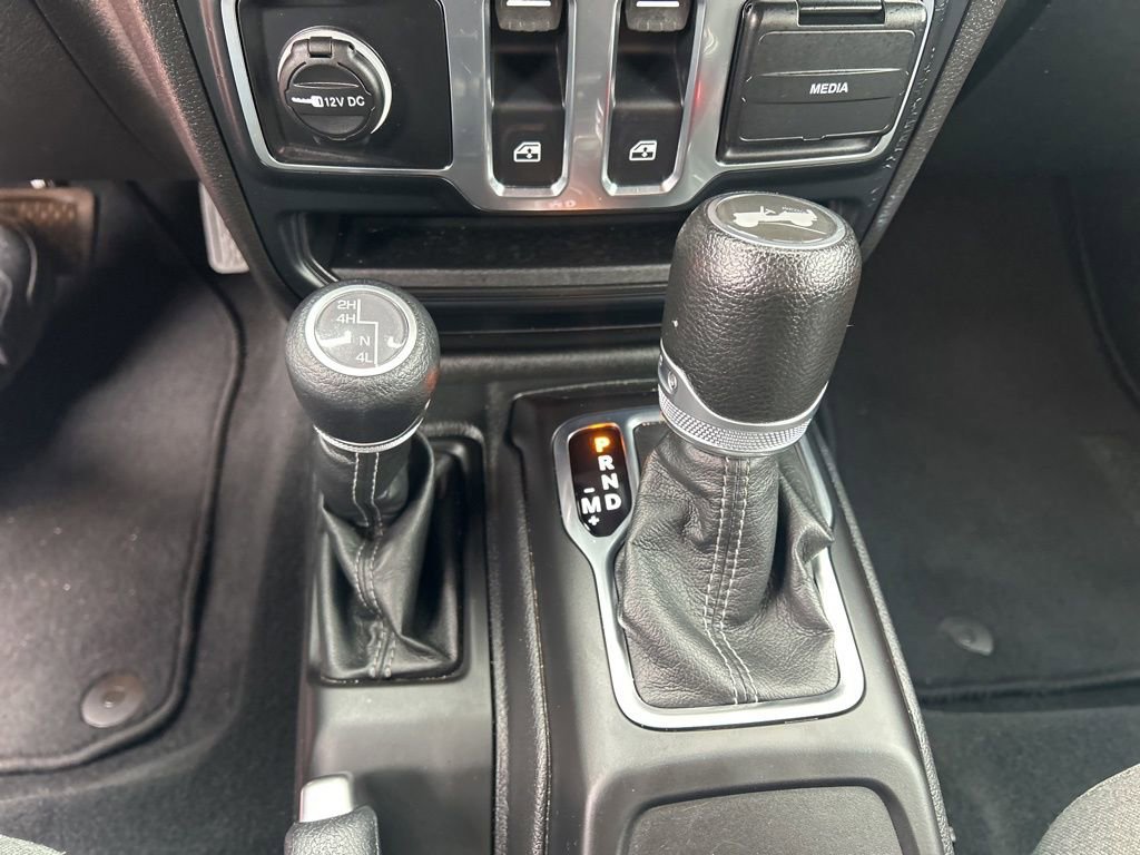 Used 2024 Jeep Wrangler Sport S image 17