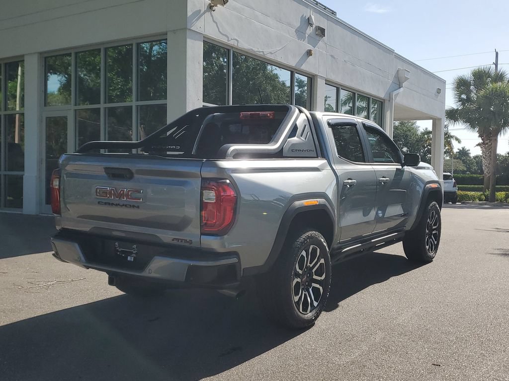 Certified 2025 GMC Canyon AT4 w/ Nightfall Edition AWD/4WD image 5