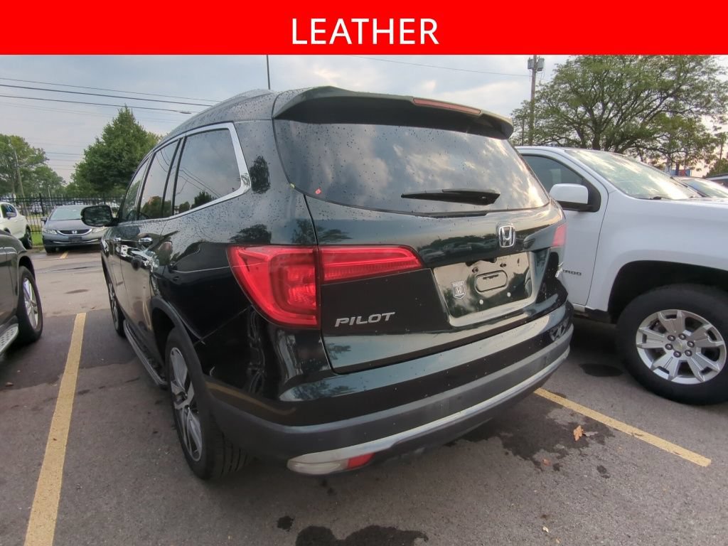 Used 2017 Honda Pilot Touring image 4
