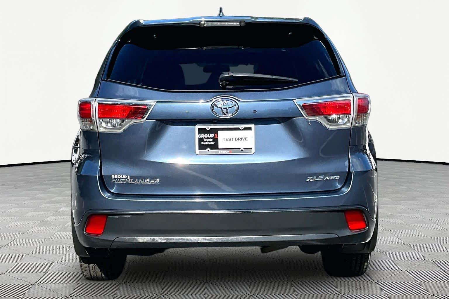 Used 2016 Toyota Highlander XLE AWD/4WD image 5