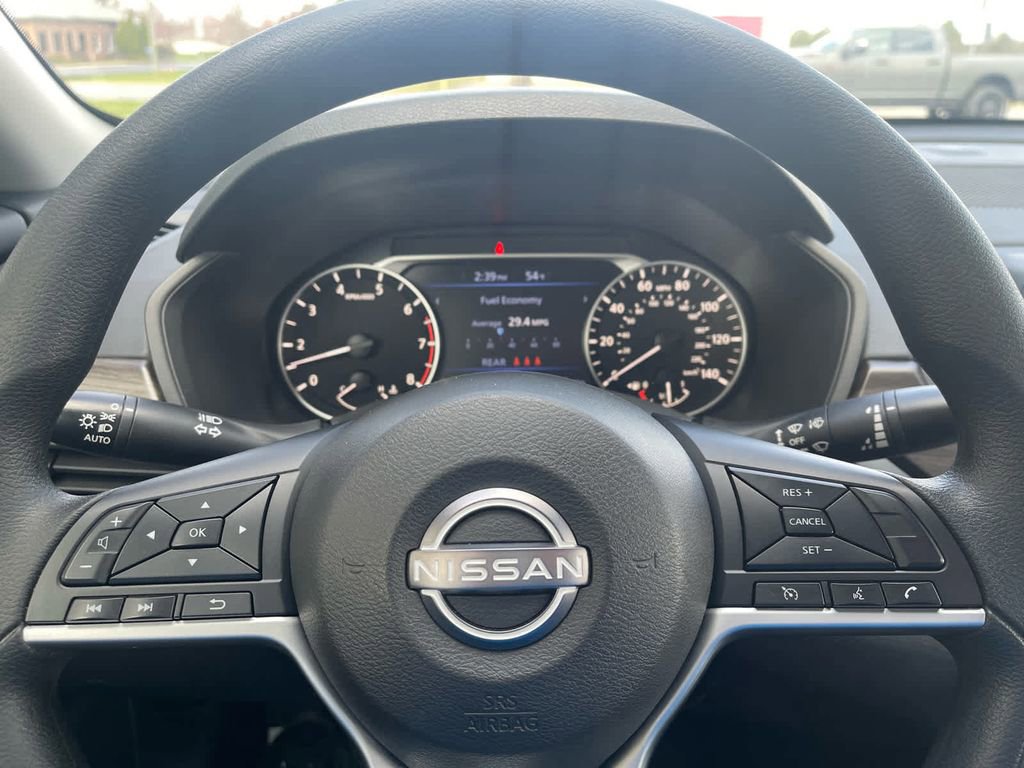 Used 2023 Nissan Altima 2.5 SV AWD/4WD image 21