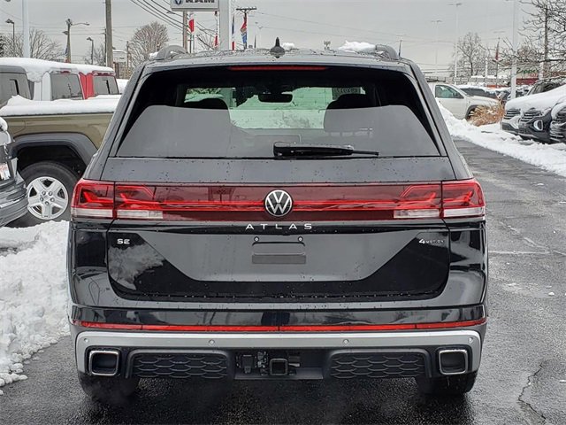 New 2026 Volkswagen Atlas Peak Edition image 4