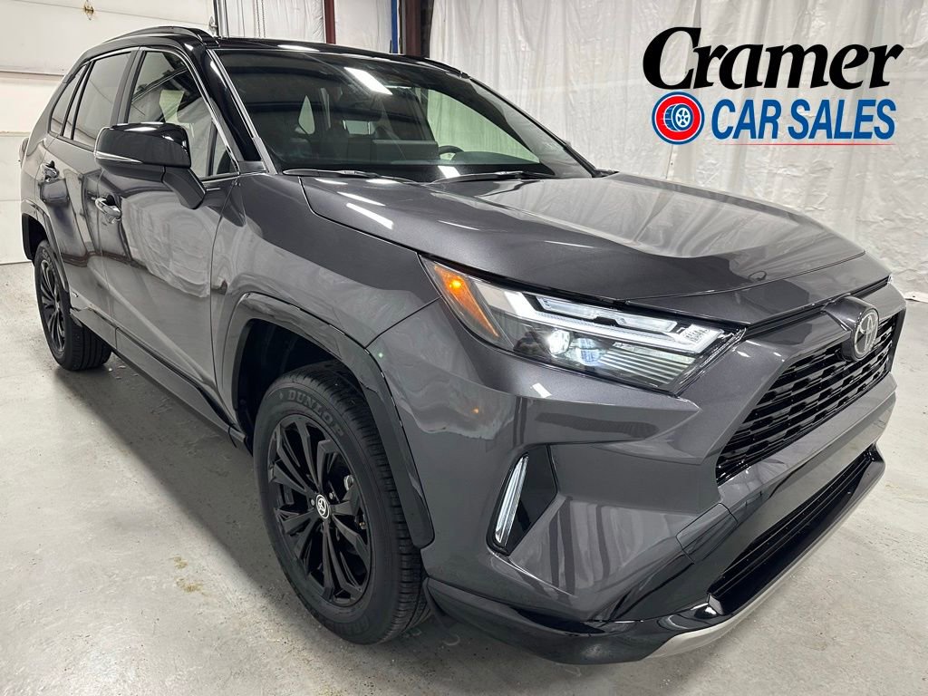 Used 2025 Toyota RAV4 XSE w/ Weather Package AWD/4WD video 1