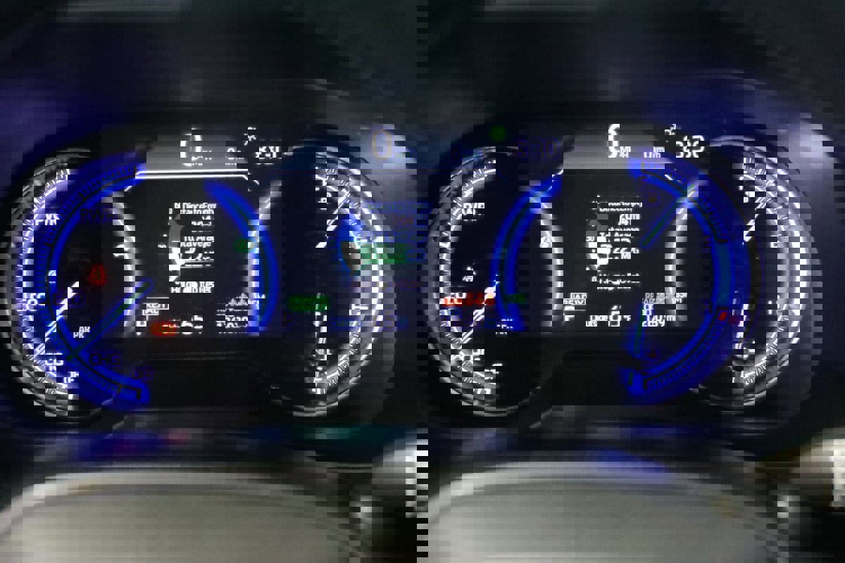 Used 2020 Toyota RAV4 XSE AWD/4WD image 38