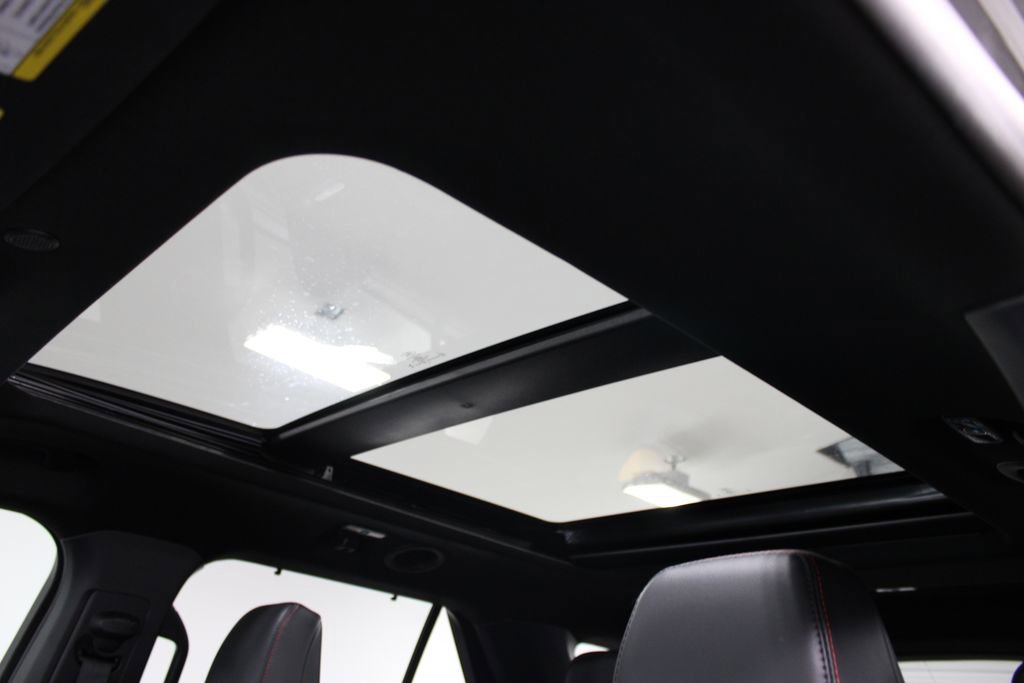 Used 2025 Ford Explorer ST image 63