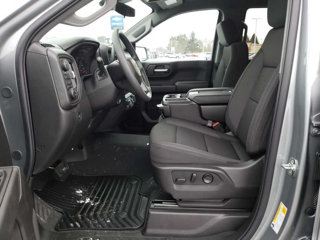 New 2026 Chevrolet Silverado 1500 Custom Trail Boss w/ Dark Appearance Package image 9