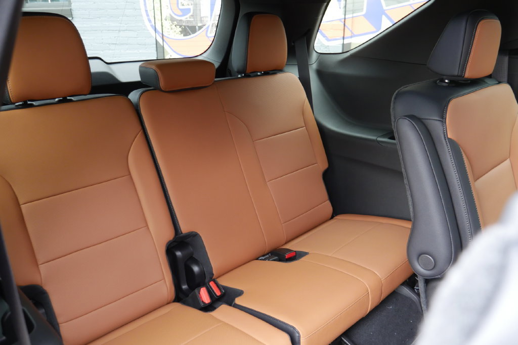 New 2027 Chevrolet Traverse Z71 AWD/4WD image 15