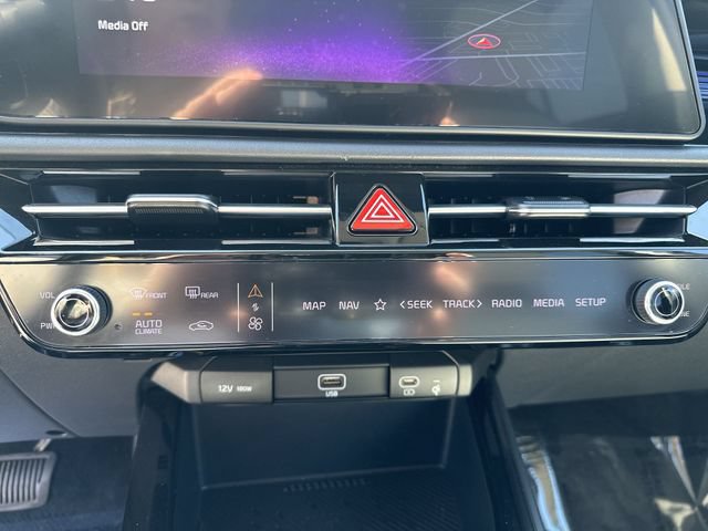 Used 2023 Kia Niro EX FWD image 18