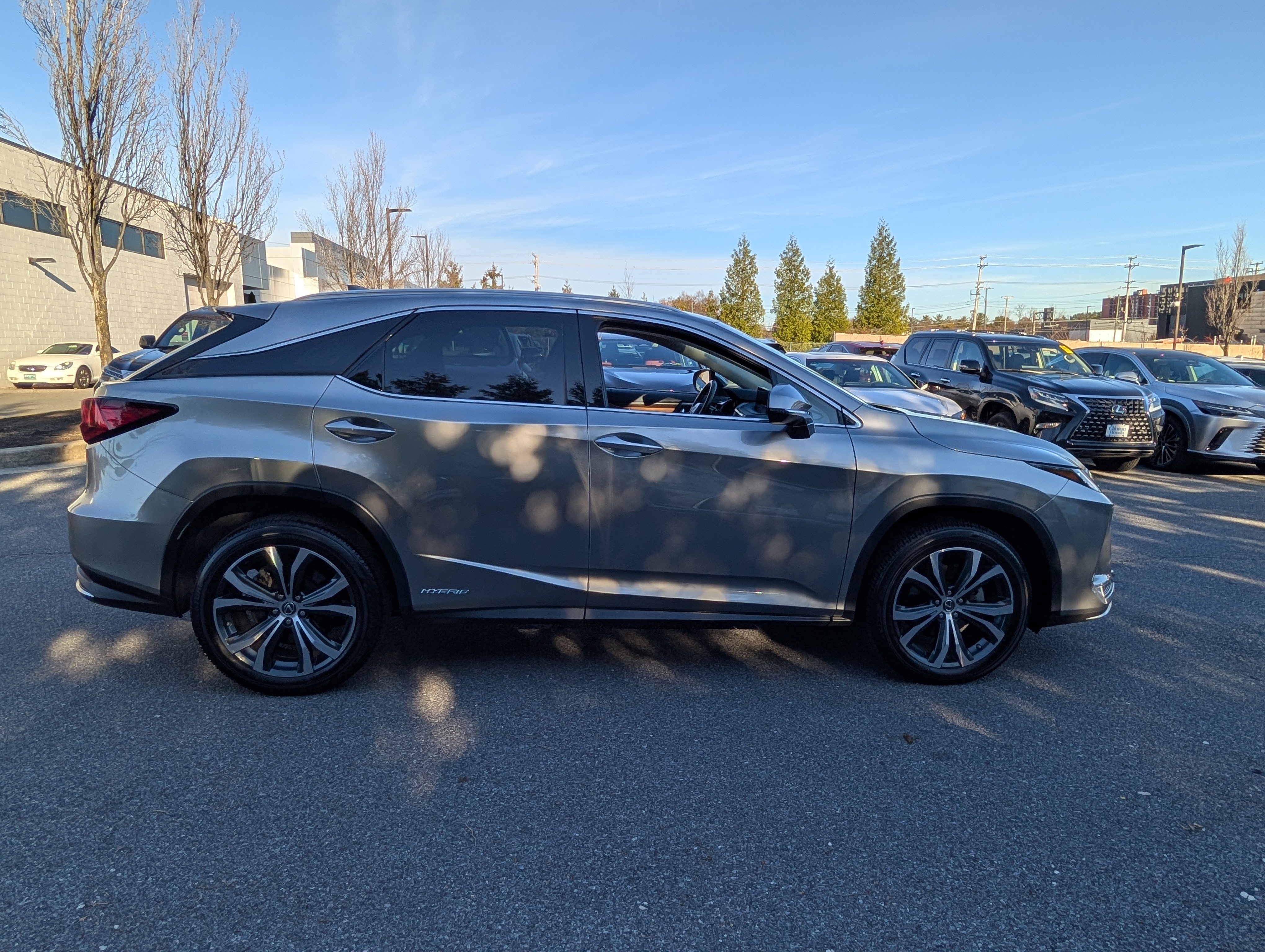 Used 2022 Lexus RX 450h AWD w/ Premium Package image 2
