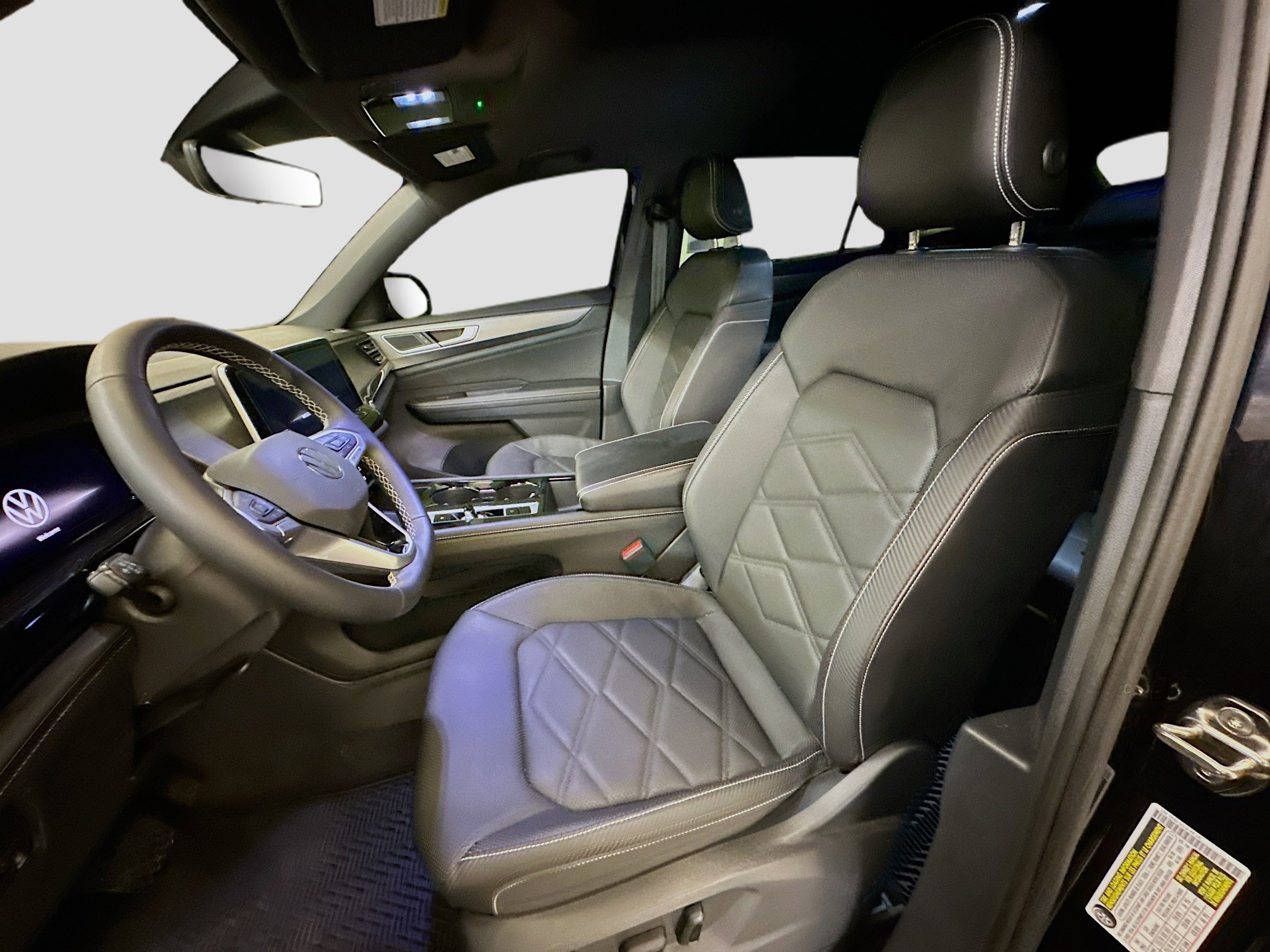 Used 2024 Volkswagen Atlas Cross Sport SE image 13