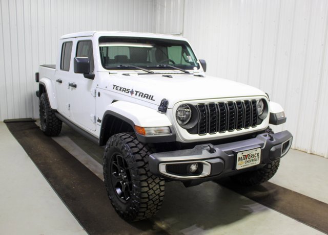 Used 2024 Jeep Gladiator Sport image 1